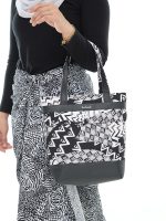 Tote Beg - 01 - Image 2
