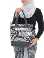 Tote Beg - 01 - Image 6